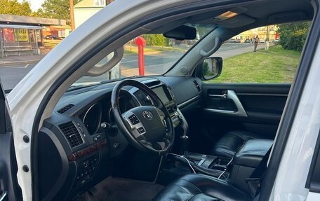 Toyota Land Cruiser 200, 2012 год, 3 300 000 рублей, 8 фотография