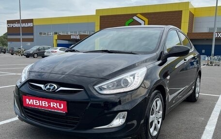 Hyundai Solaris II рестайлинг, 2014 год, 825 000 рублей, 2 фотография