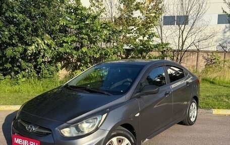 Hyundai Solaris II рестайлинг, 2012 год, 640 000 рублей, 4 фотография