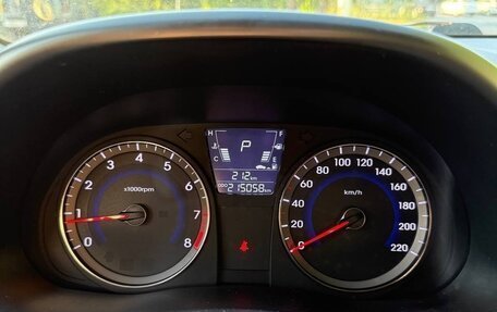Hyundai Solaris II рестайлинг, 2012 год, 640 000 рублей, 12 фотография