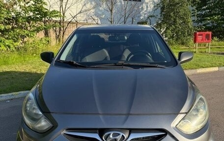 Hyundai Solaris II рестайлинг, 2012 год, 640 000 рублей, 2 фотография