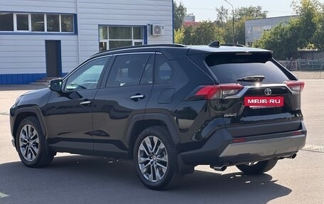 Toyota RAV4, 2021 год, 4 100 000 рублей, 4 фотография