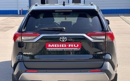 Toyota RAV4, 2021 год, 4 100 000 рублей, 6 фотография