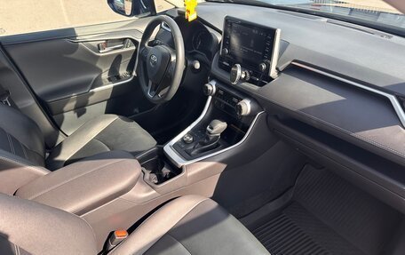 Toyota RAV4, 2021 год, 4 100 000 рублей, 17 фотография
