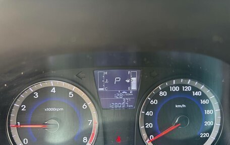 Hyundai Solaris II рестайлинг, 2015 год, 990 000 рублей, 10 фотография