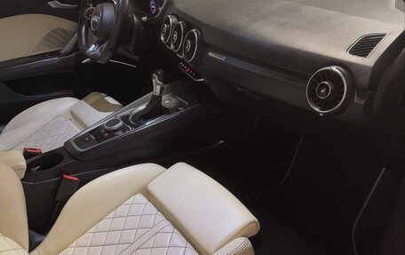 Audi TT, 2015 год, 2 000 000 рублей, 9 фотография