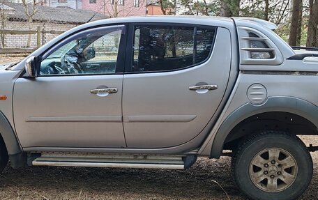 Mitsubishi L200 IV рестайлинг, 2007 год, 900 000 рублей, 2 фотография