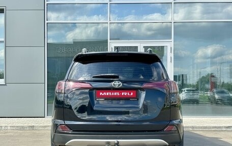 Toyota RAV4, 2017 год, 2 430 000 рублей, 4 фотография