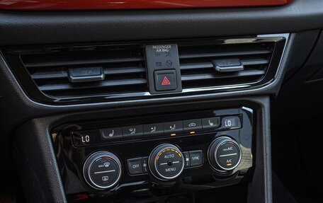 Volkswagen Taos, 2021 год, 2 833 000 рублей, 14 фотография