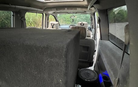 Nissan Serena II, 2000 год, 750 000 рублей, 13 фотография