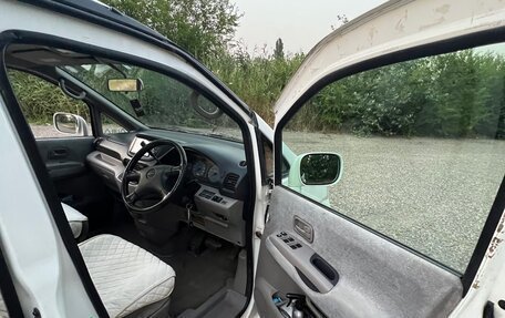 Nissan Serena II, 2000 год, 750 000 рублей, 16 фотография
