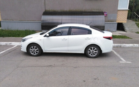 KIA Rio IV, 2018 год, 1 500 000 рублей, 3 фотография