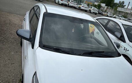 Hyundai Solaris II рестайлинг, 2018 год, 600 000 рублей, 2 фотография