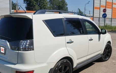 Mitsubishi Outlander III рестайлинг 3, 2011 год, 1 300 000 рублей, 7 фотография