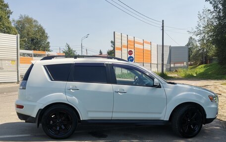 Mitsubishi Outlander III рестайлинг 3, 2011 год, 1 300 000 рублей, 5 фотография