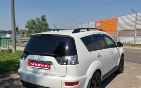 Mitsubishi Outlander III рестайлинг 3, 2011 год, 1 300 000 рублей, 15 фотография
