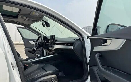 Audi A4, 2021 год, 2 500 000 рублей, 12 фотография