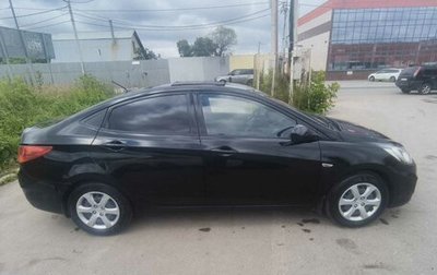 Hyundai Solaris II рестайлинг, 2013 год, 620 000 рублей, 1 фотография