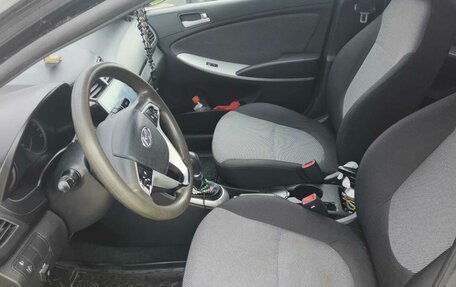 Hyundai Solaris II рестайлинг, 2013 год, 620 000 рублей, 6 фотография