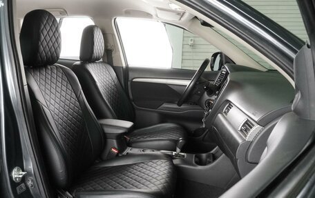 Mitsubishi Outlander III рестайлинг 3, 2016 год, 1 799 000 рублей, 8 фотография