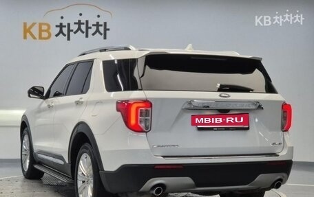 Ford Explorer VI, 2021 год, 2 900 000 рублей, 2 фотография