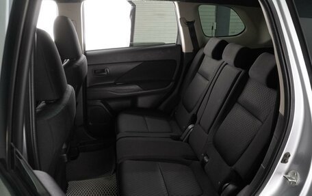 Mitsubishi Outlander III рестайлинг 3, 2014 год, 1 339 000 рублей, 9 фотография