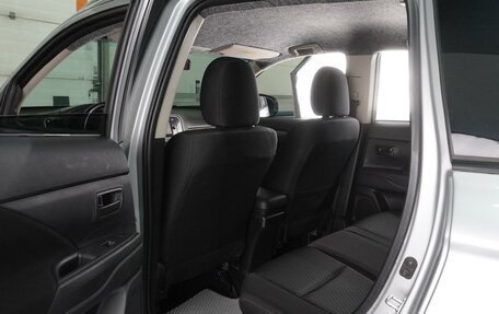 Mitsubishi Outlander III рестайлинг 3, 2014 год, 1 339 000 рублей, 11 фотография