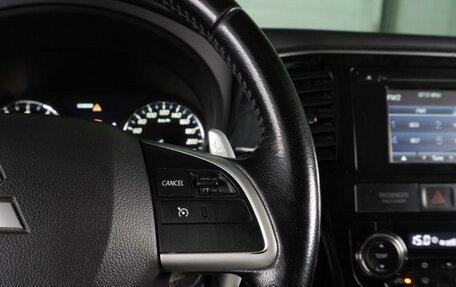 Mitsubishi Outlander III рестайлинг 3, 2014 год, 1 339 000 рублей, 13 фотография
