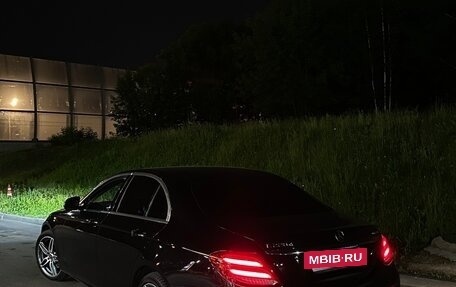 Mercedes-Benz E-Класс, 2018 год, 3 000 000 рублей, 8 фотография