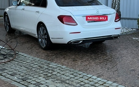 Mercedes-Benz E-Класс, 2016 год, 4 100 000 рублей, 6 фотография