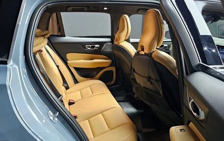 Volvo V60 II, 2021 год, 3 400 000 рублей, 7 фотография