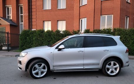 Volkswagen Touareg III, 2011 год, 2 190 000 рублей, 3 фотография