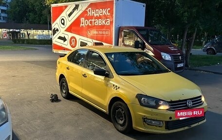 Volkswagen Polo VI (EU Market), 2018 год, 500 000 рублей, 2 фотография