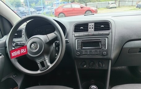 Volkswagen Polo VI (EU Market), 2015 год, 980 000 рублей, 11 фотография