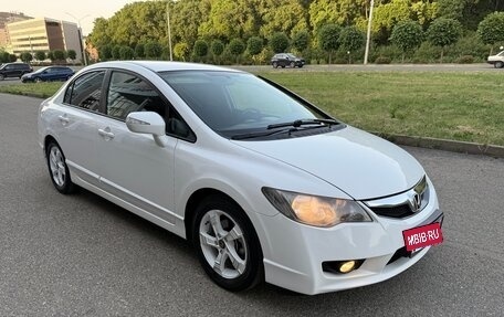 Honda Civic VIII, 2010 год, 870 000 рублей, 2 фотография