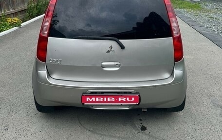 Mitsubishi Colt VI рестайлинг, 2004 год, 379 000 рублей, 2 фотография