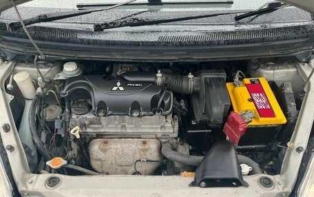 Mitsubishi Colt VI рестайлинг, 2004 год, 379 000 рублей, 9 фотография