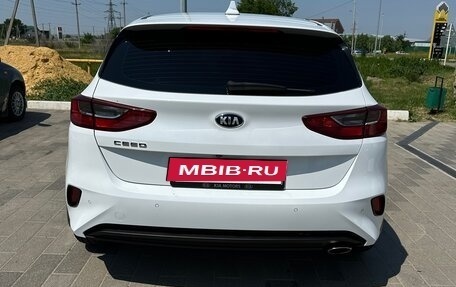 KIA cee'd III, 2020 год, 2 000 000 рублей, 3 фотография
