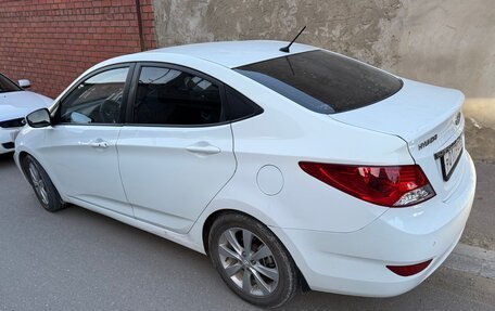 Hyundai Solaris II рестайлинг, 2011 год, 660 000 рублей, 7 фотография