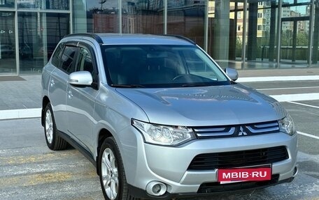 Mitsubishi Outlander III рестайлинг 3, 2013 год, 1 500 000 рублей, 3 фотография