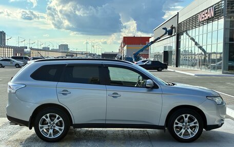 Mitsubishi Outlander III рестайлинг 3, 2013 год, 1 500 000 рублей, 9 фотография