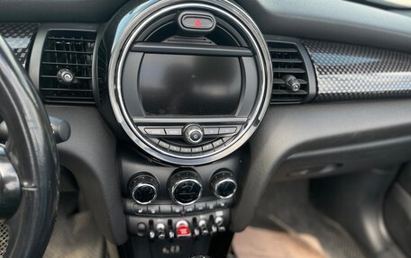 MINI Cabrio, 2018 год, 2 590 000 рублей, 16 фотография