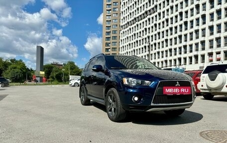 Mitsubishi Outlander III рестайлинг 3, 2011 год, 1 295 000 рублей, 3 фотография