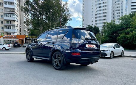 Mitsubishi Outlander III рестайлинг 3, 2011 год, 1 295 000 рублей, 7 фотография