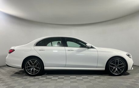 Mercedes-Benz E-Класс, 2021 год, 3 699 000 рублей, 4 фотография