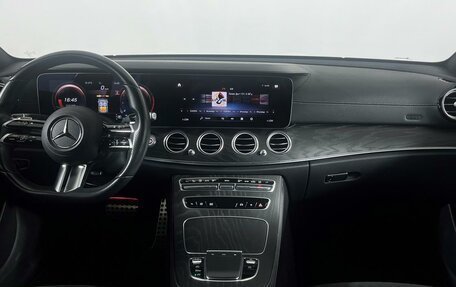 Mercedes-Benz E-Класс, 2021 год, 3 699 000 рублей, 15 фотография