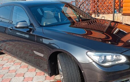 BMW 7 серия, 2013 год, 1 980 000 рублей, 3 фотография