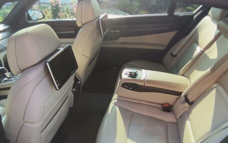 BMW 7 серия, 2013 год, 1 980 000 рублей, 13 фотография