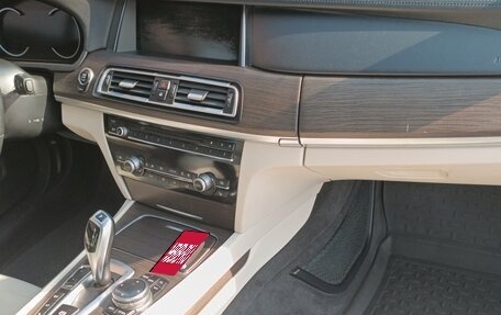 BMW 7 серия, 2013 год, 1 980 000 рублей, 11 фотография