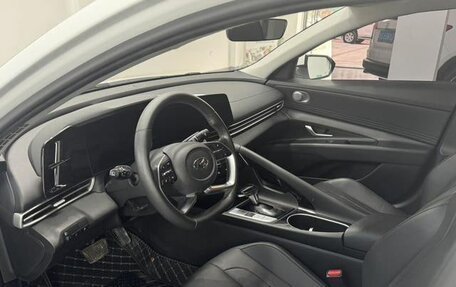 Hyundai Elantra, 2021 год, 1 750 000 рублей, 9 фотография